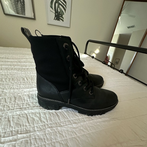 Dr scholl’s boots - Picture 1 of 4